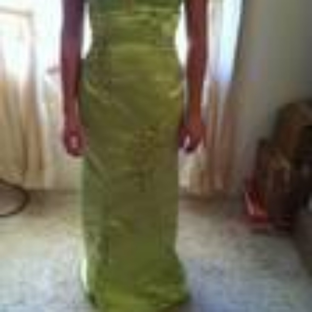 Dress - Picture 2 of 2
